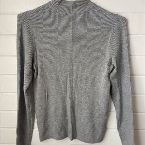 crew neck long sleeve sweatshirt